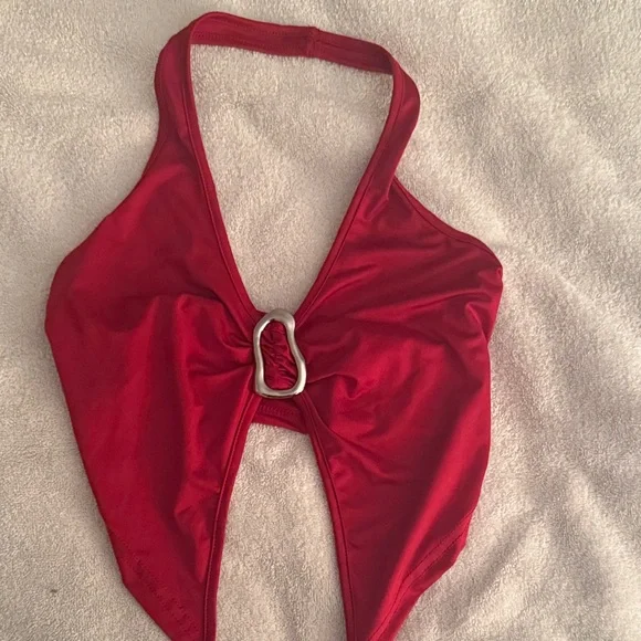 SHEIN Open Back Ring Decor Halter Top - Picture 2 of 4